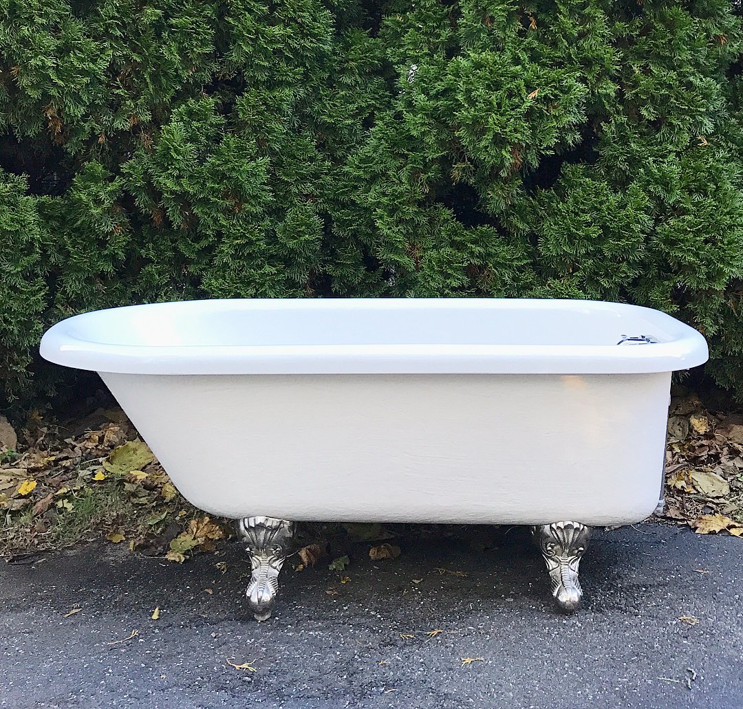 Woodburn Tub