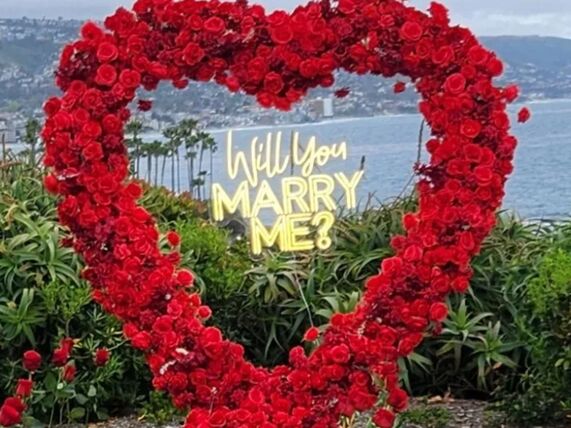 Alma (Heart) - Floral Arch