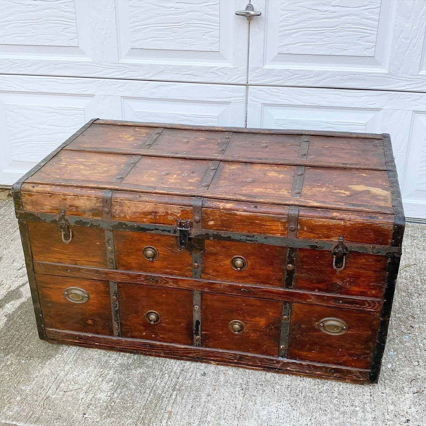 Patina Wood Trunk