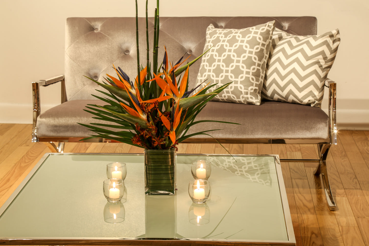 Cosmopolitan Love Seat Grey
