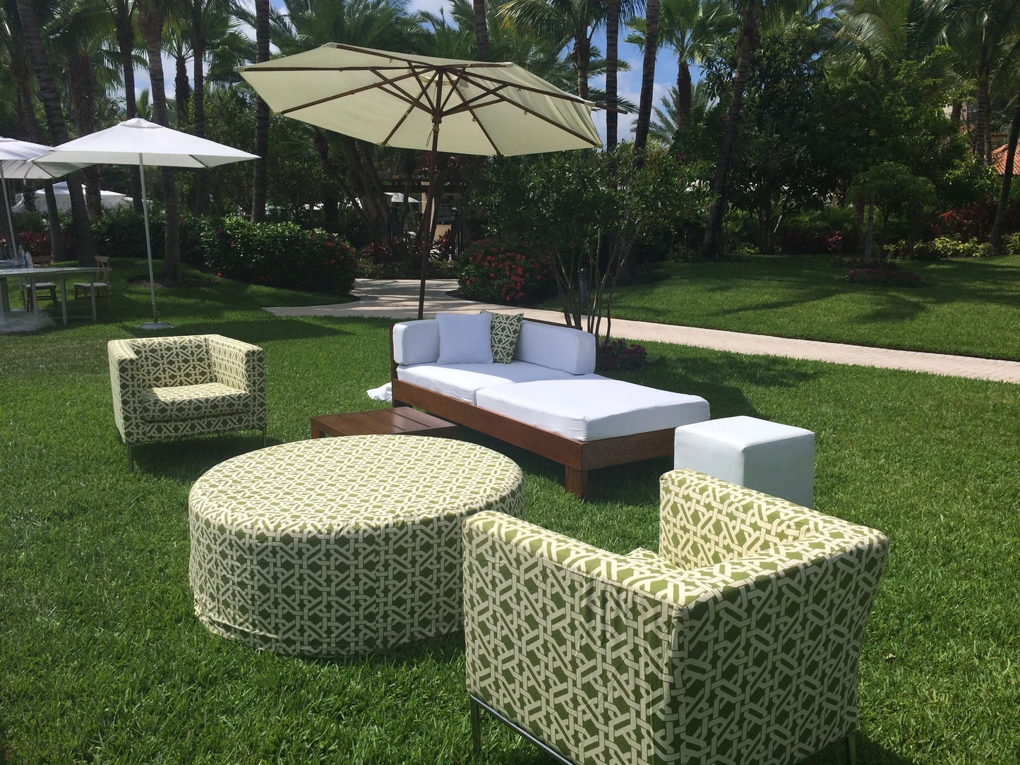 4' Round Ottoman - Tangled Green