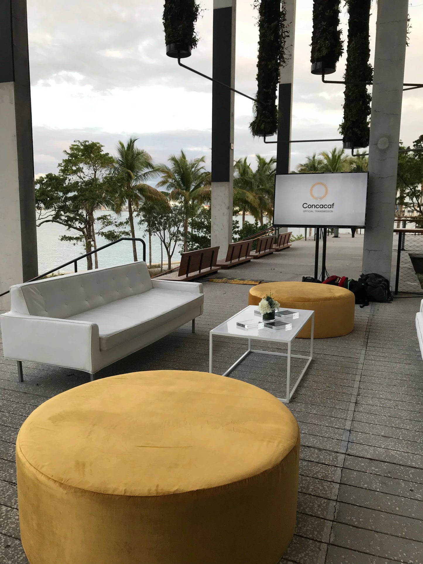 4' Round Ottoman - Antique Gold Velvet