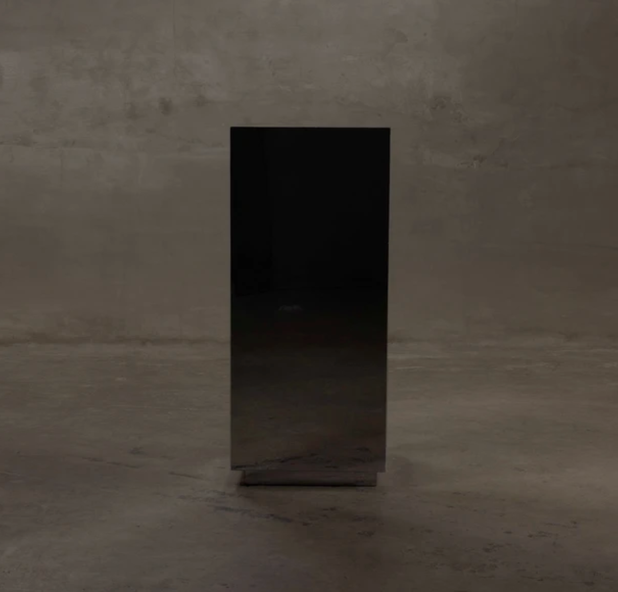 Reflection Bar