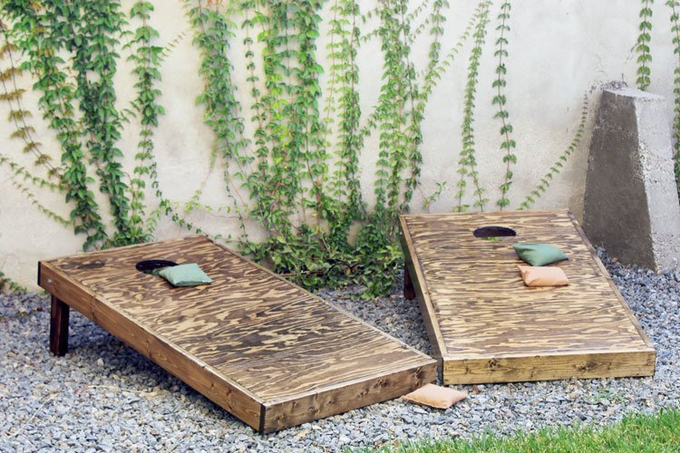 Corn Hole / Bag Toss