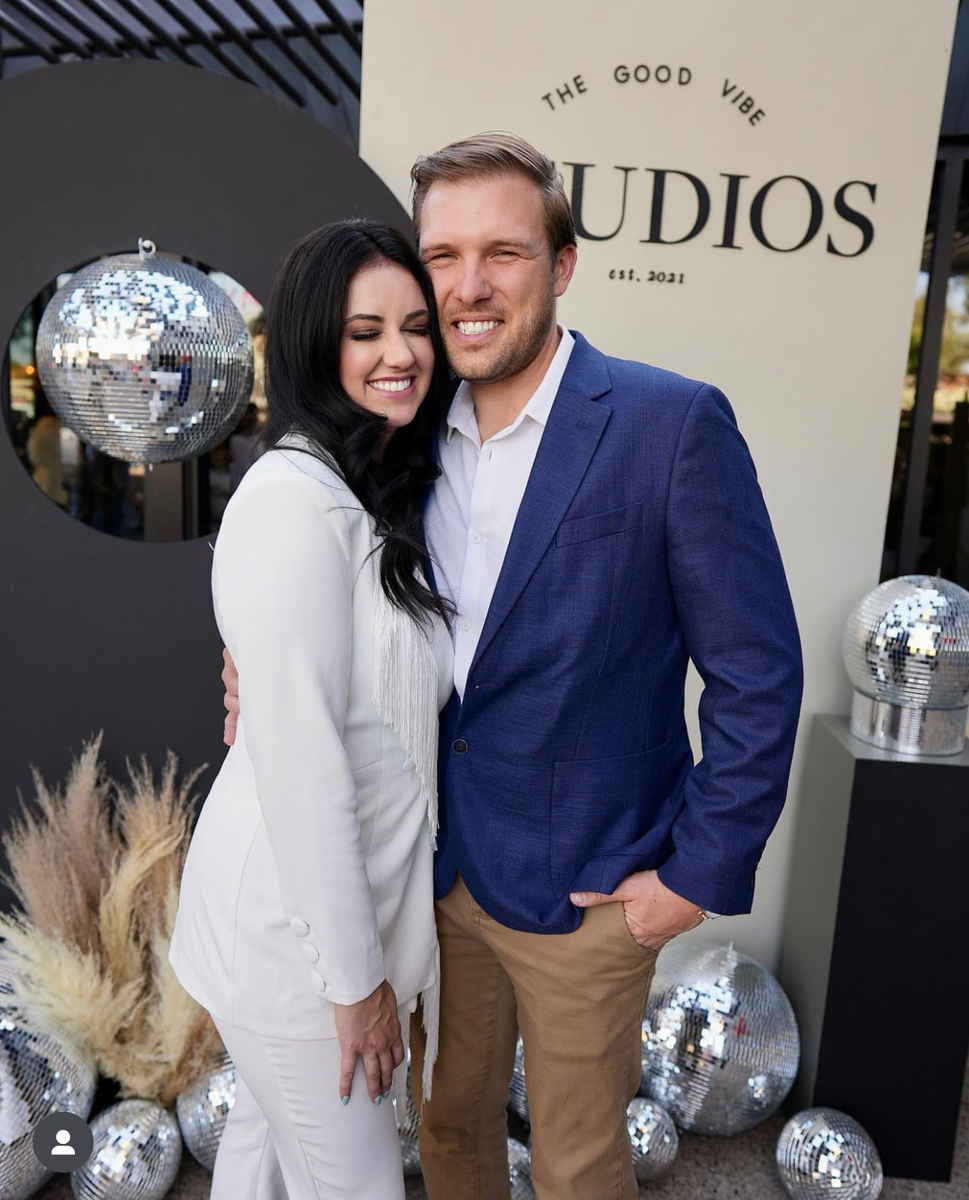 7'x4' Arch Wall Circle Cut Out