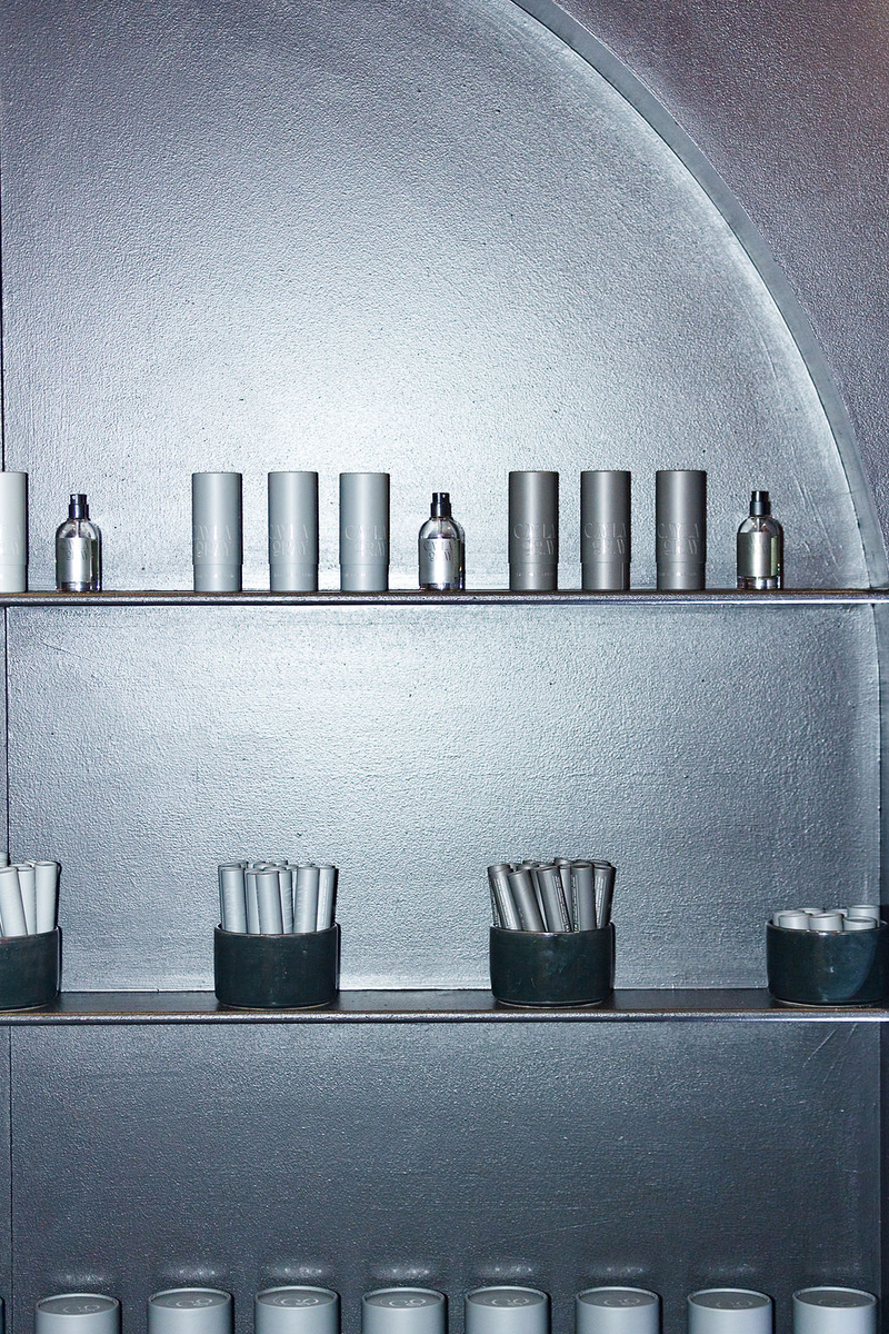 Inset Arch Shelf 8'x8' Wall