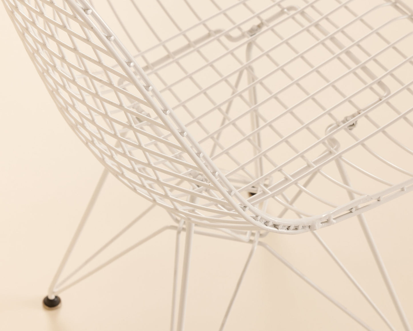 White Eames Wire Eiffel
