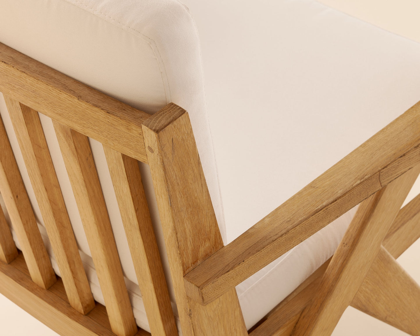 White Nina Lounge Chair