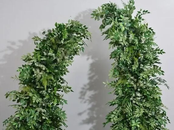 Willow (Broken Arch) - Floral Arch