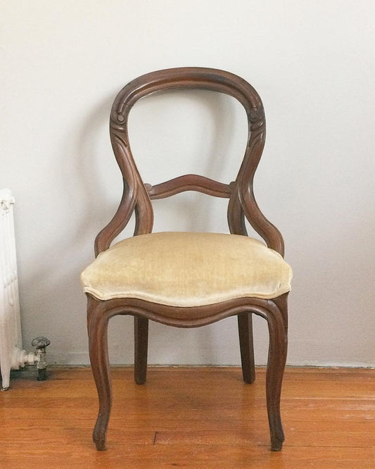 Clara Chair