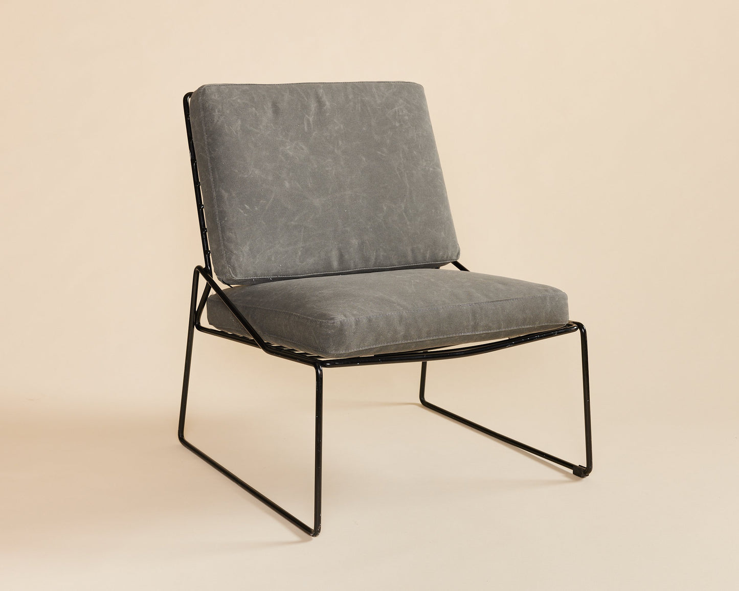 Black Alma Lounge Chair