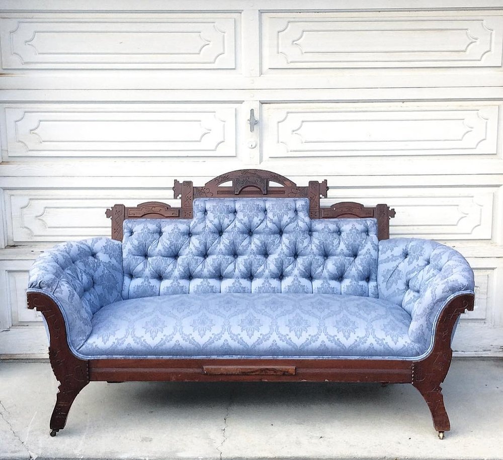Billie Settee
