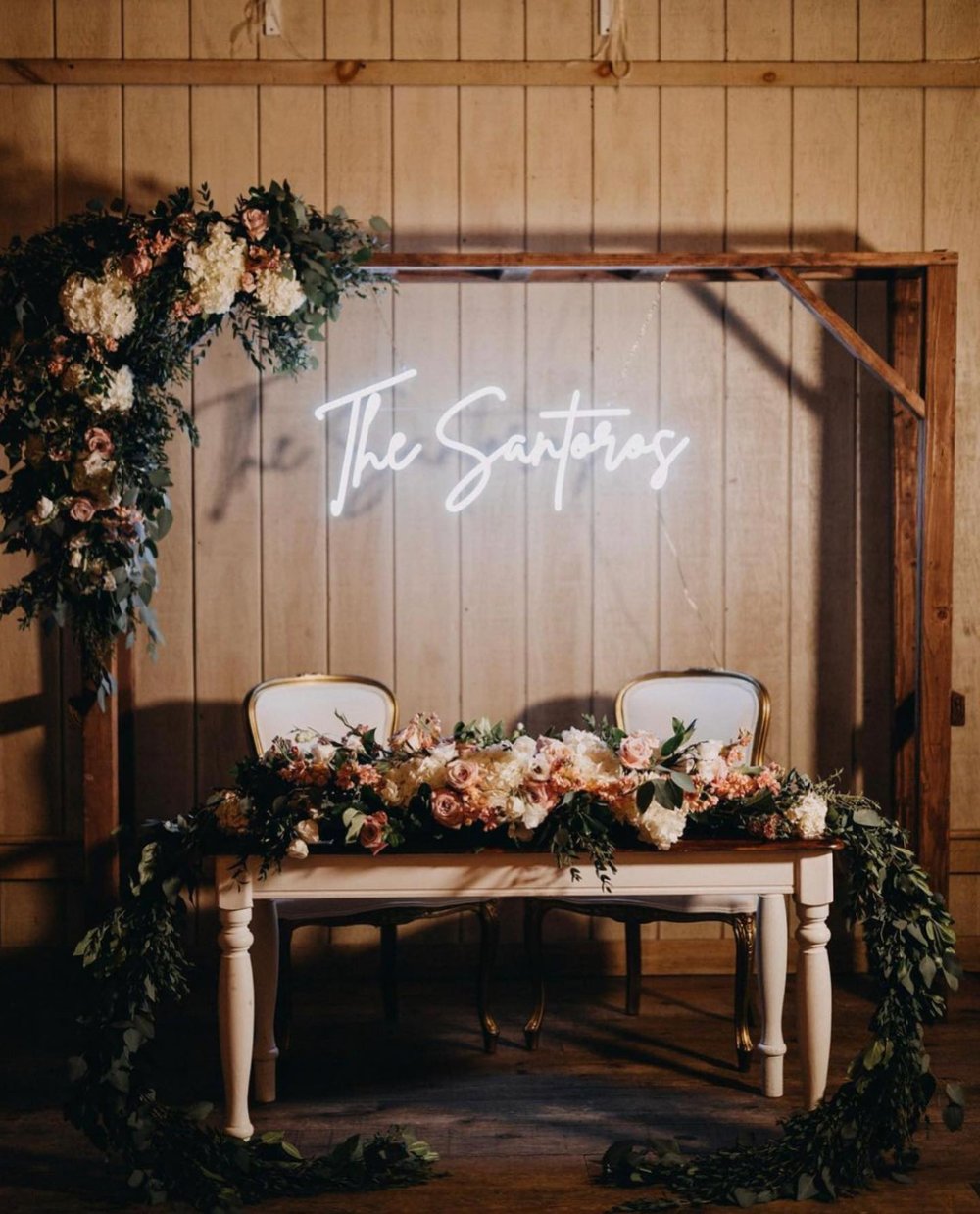 Sweetheart Farm Table