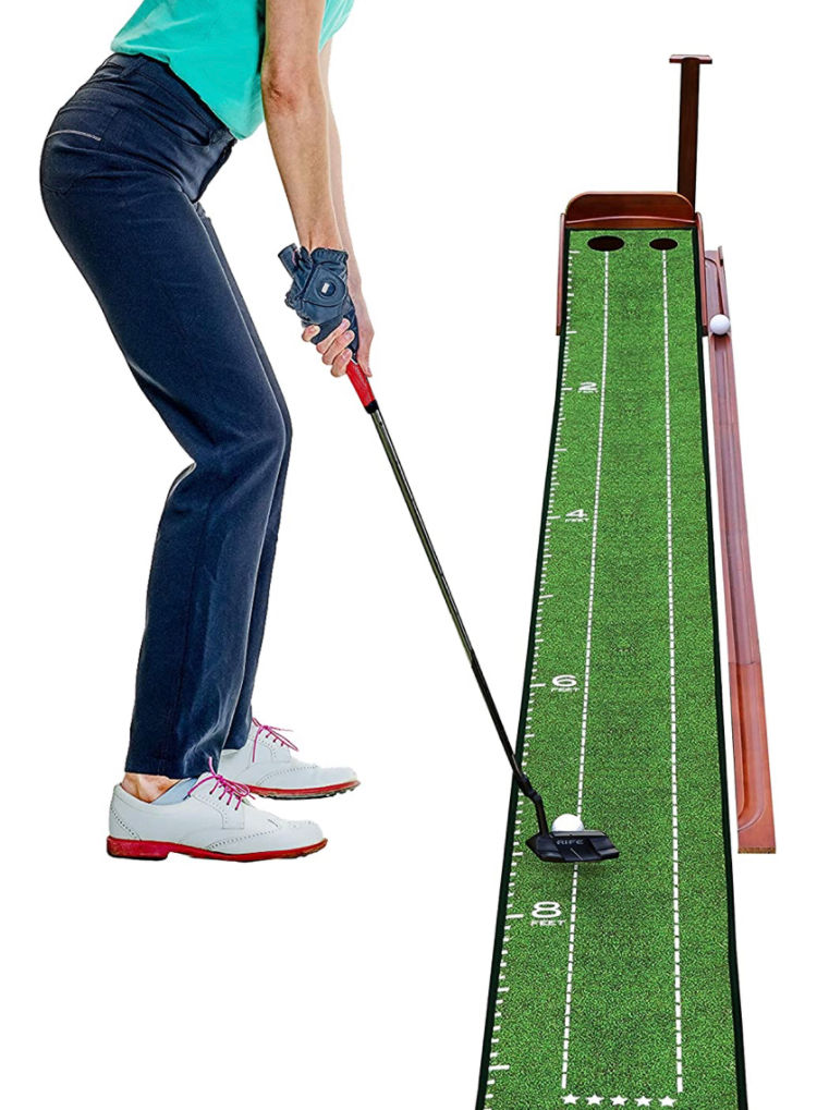 Putting Green with Ball Return - Mini Golf / Golf Practice
