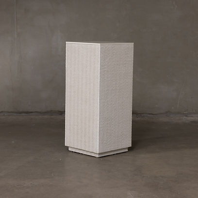 Yard Pedestal