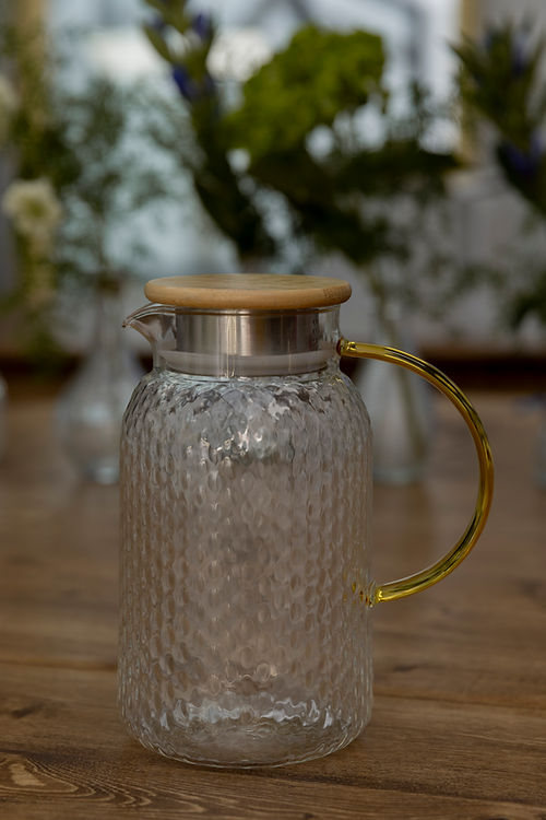 Hammered Glass Pitcher With Wooden Lid