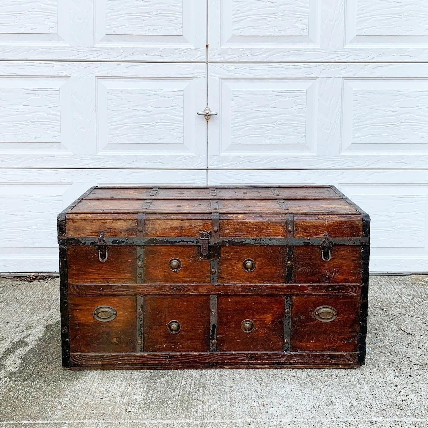 Patina Wood Trunk