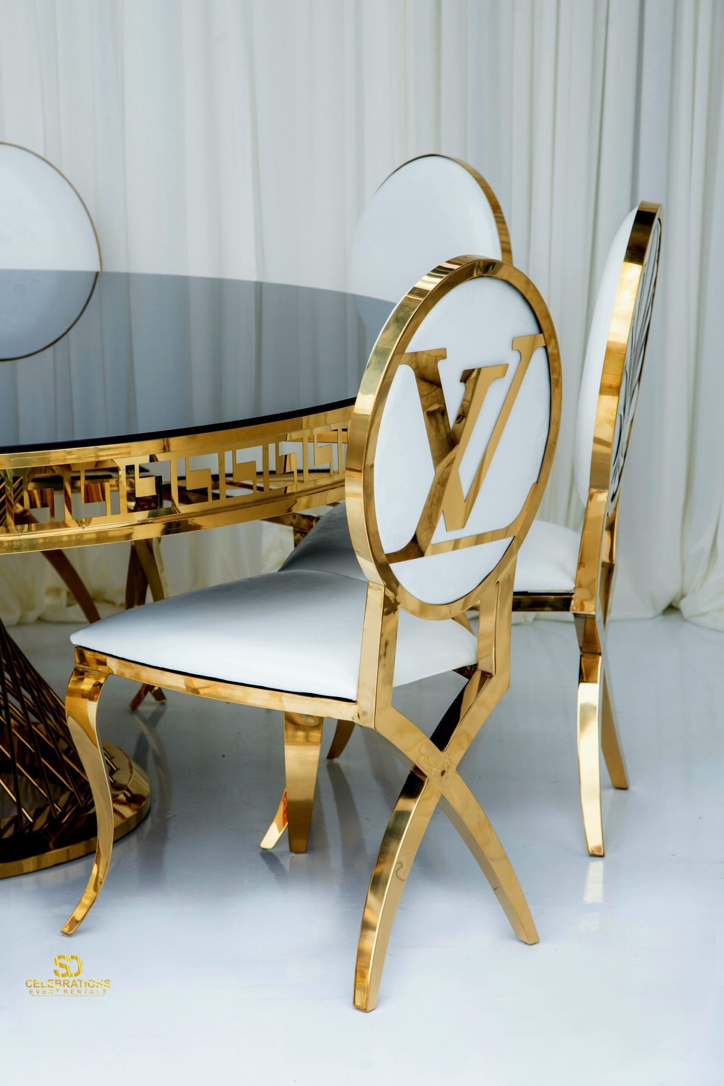 Gold 'Louis Vito' Chair White Leather