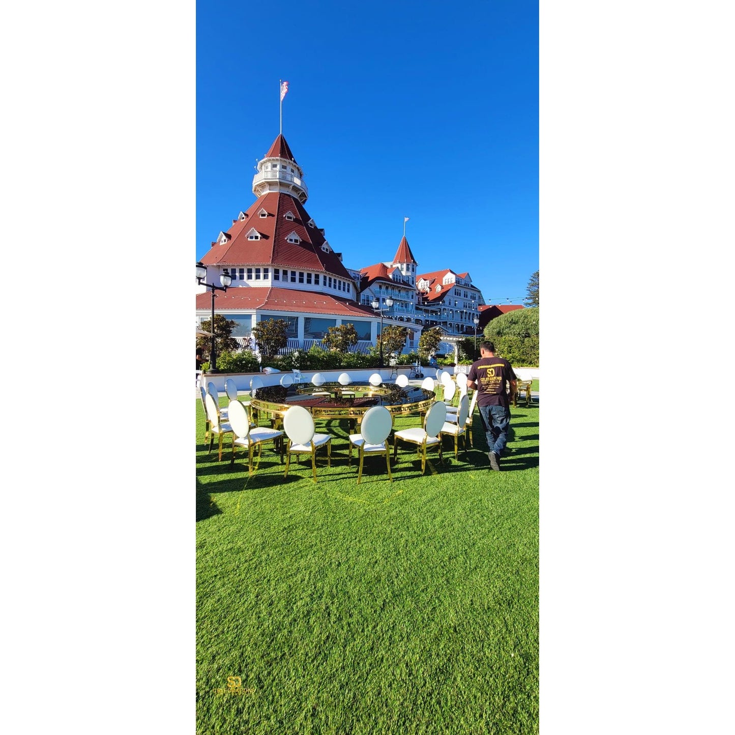 Serpentine Luxury Table