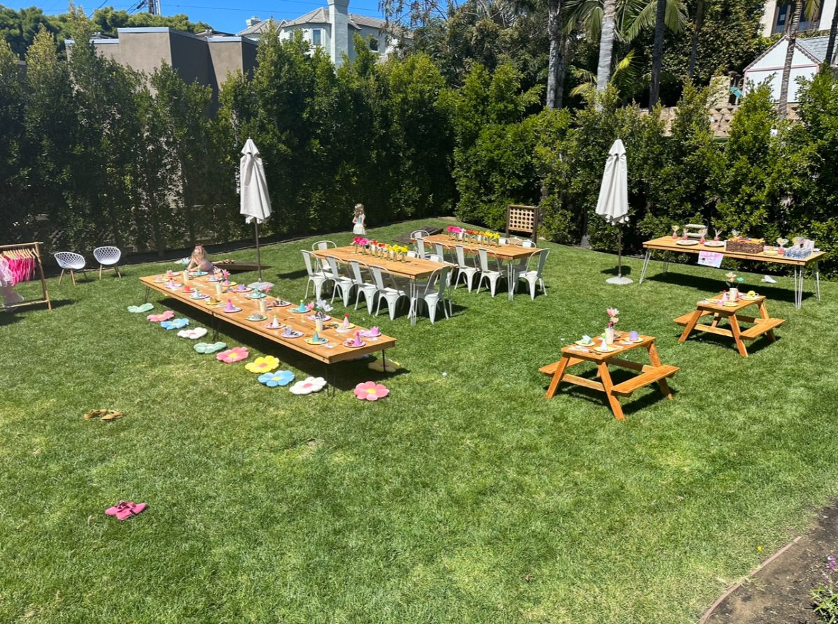 Honey Kids Picnic Table Set