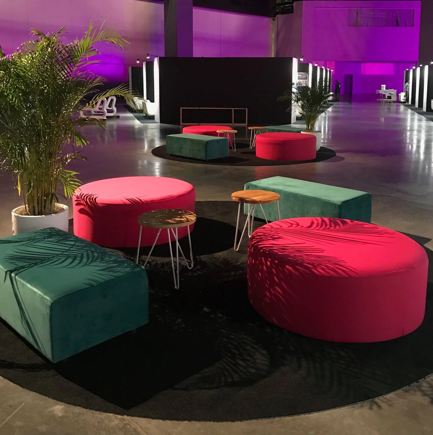 4' Round Ottoman - Hot Pink