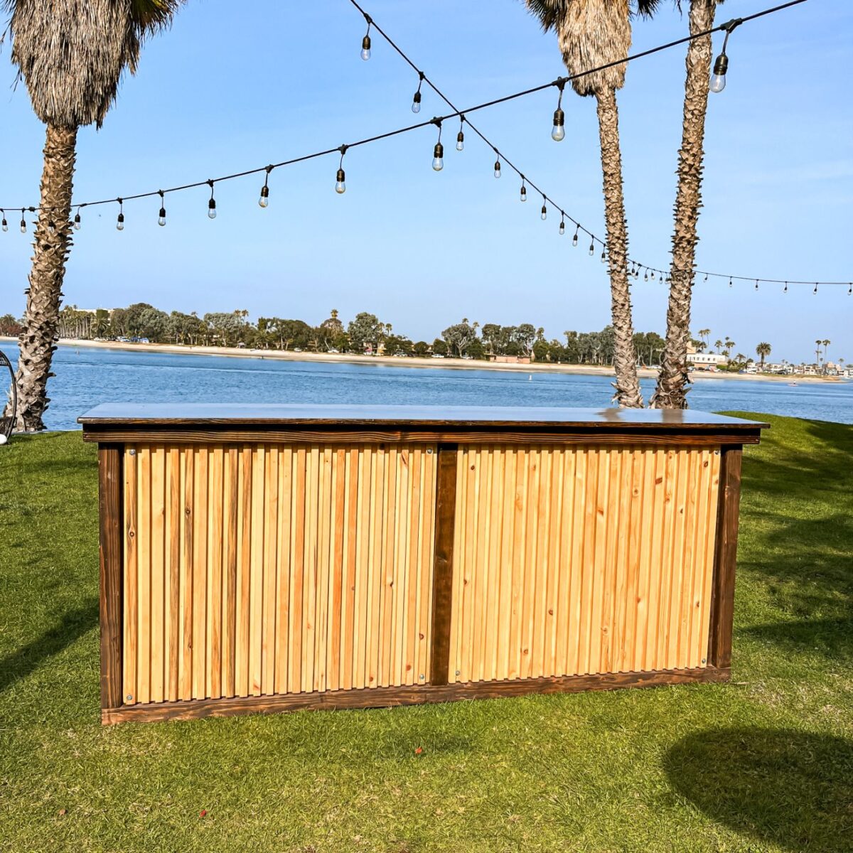 8' Hickory Ribbed Bar