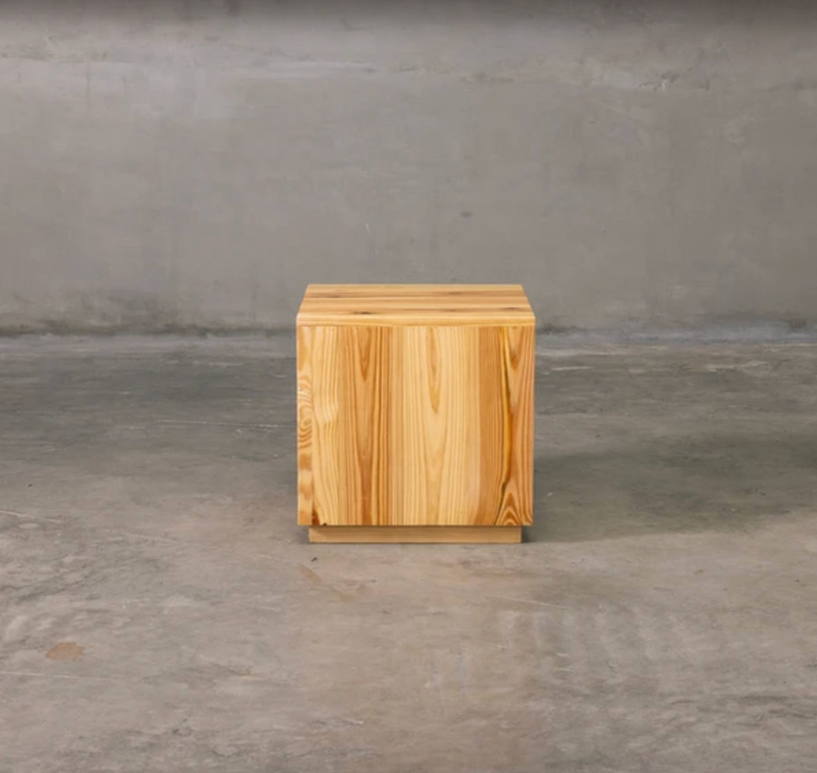Pine End Table