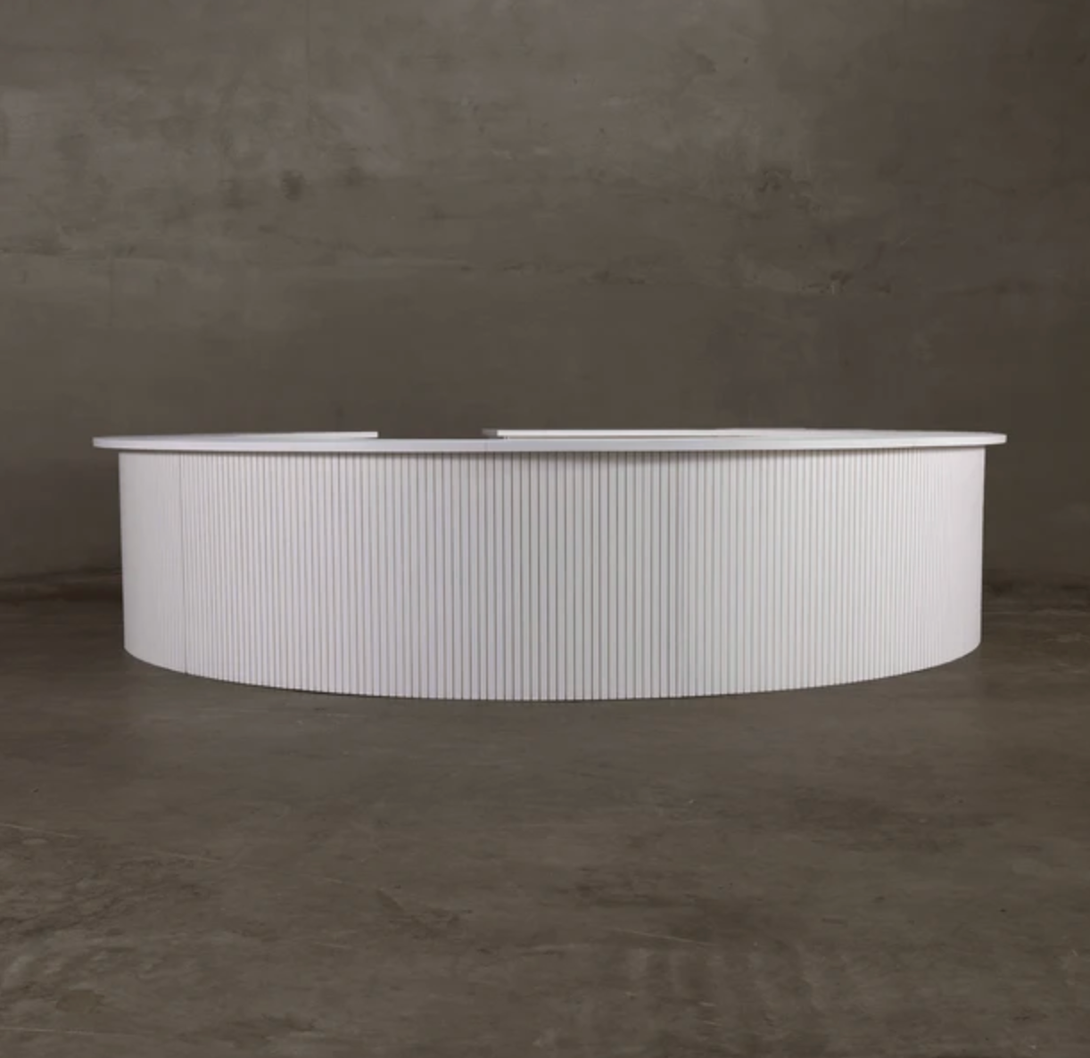 Slat White Bar