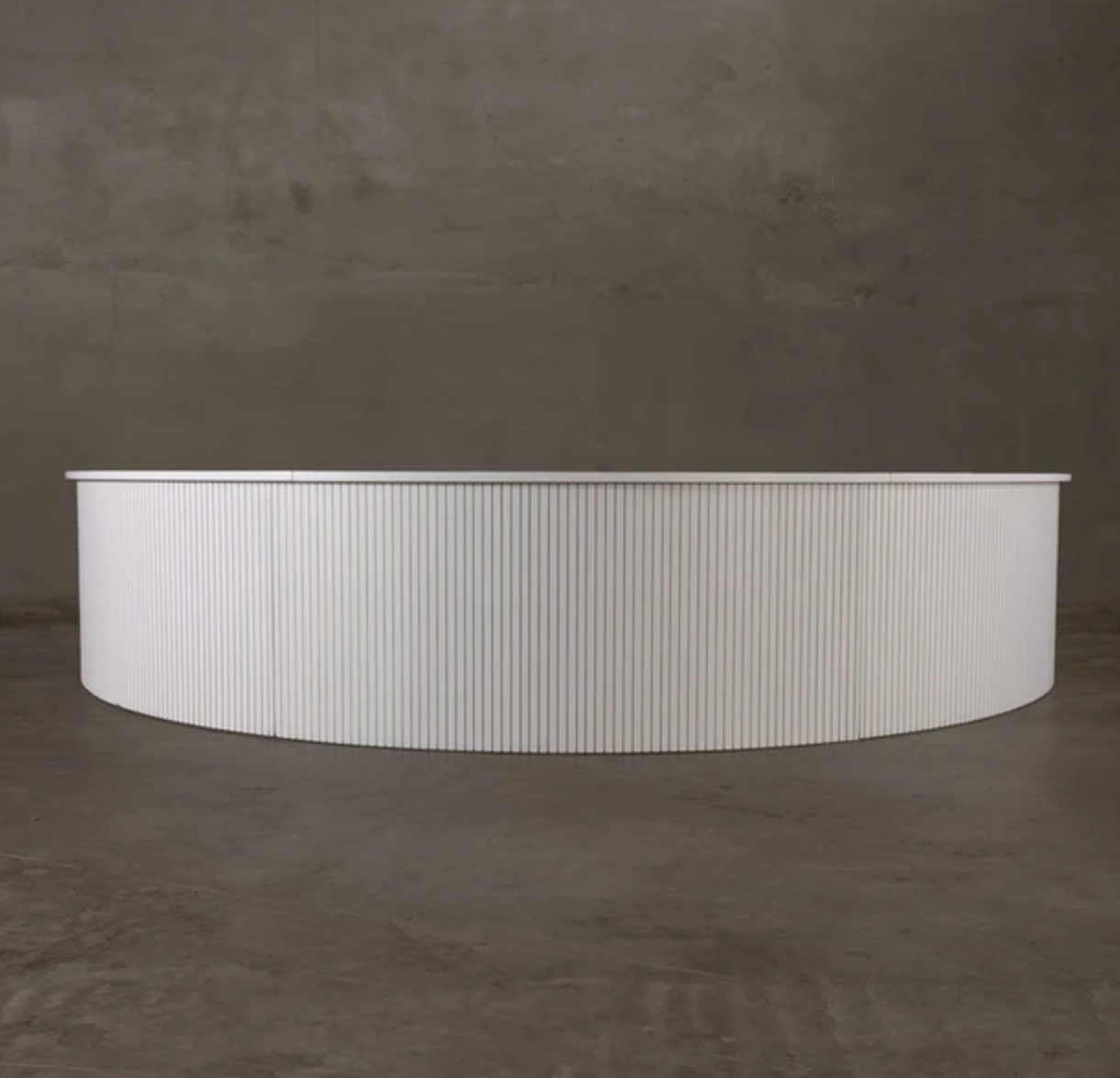 Slat White Bar