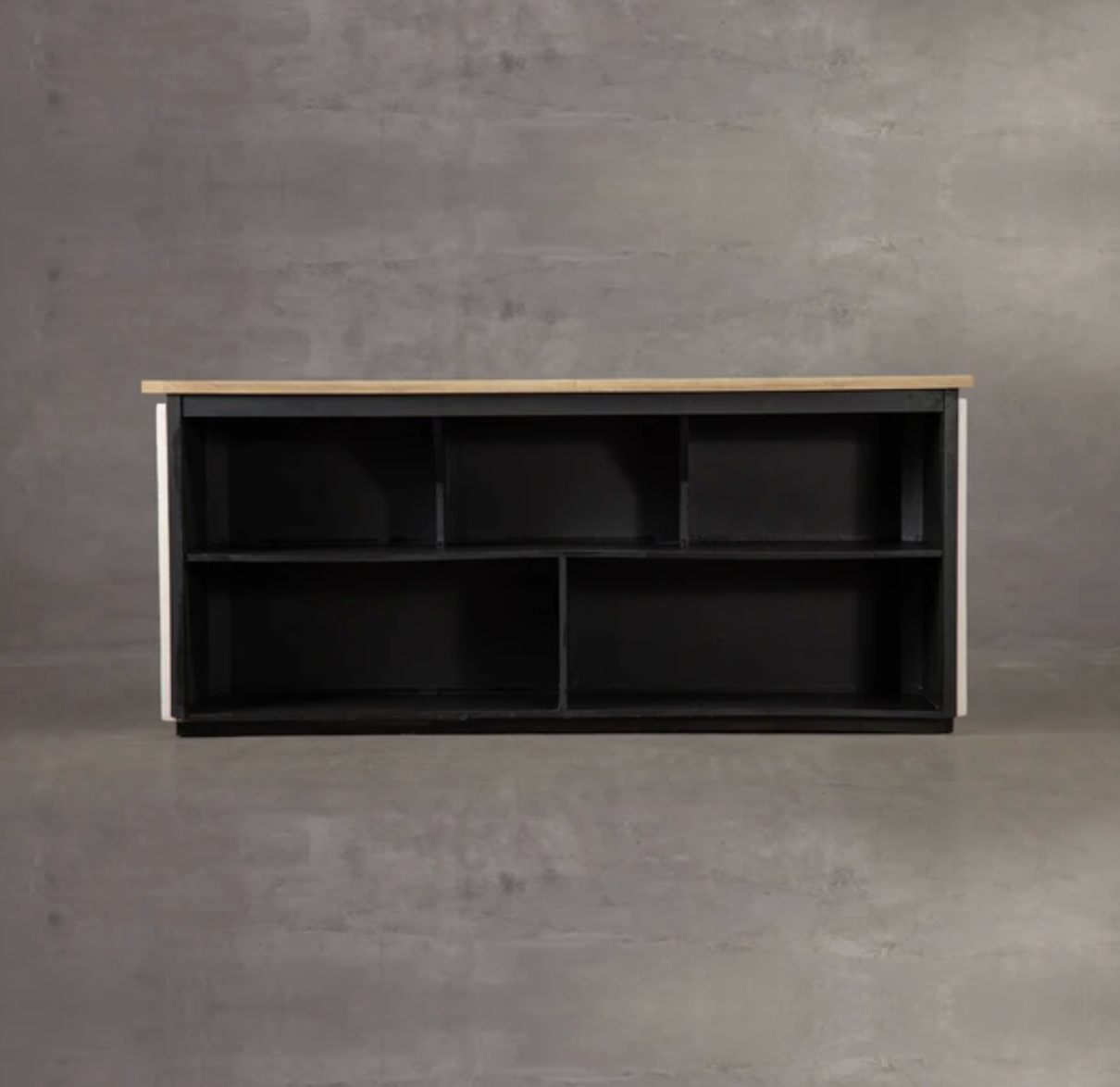 Fabrizio Bar (Multiple Trim Colors Available)