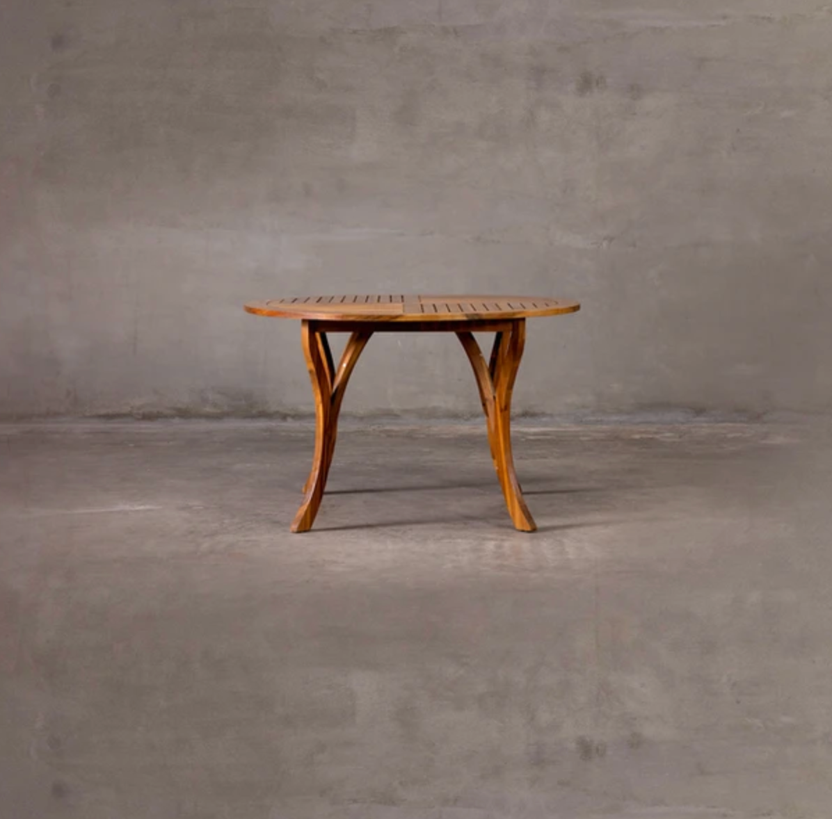 Wood Round Table