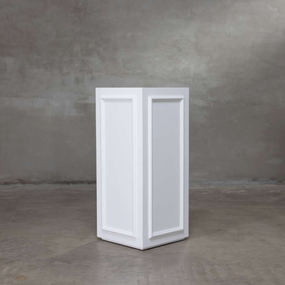 Verona Pedestal