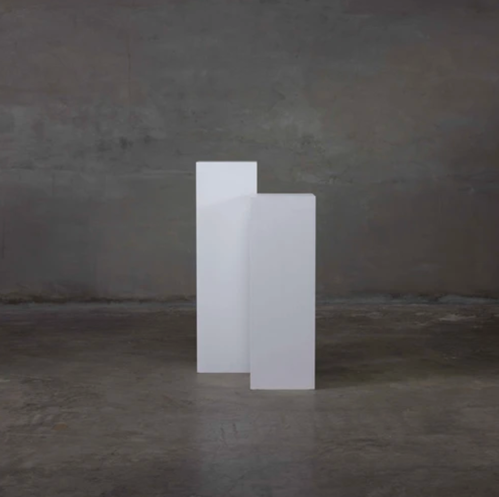 Thin Pedestal