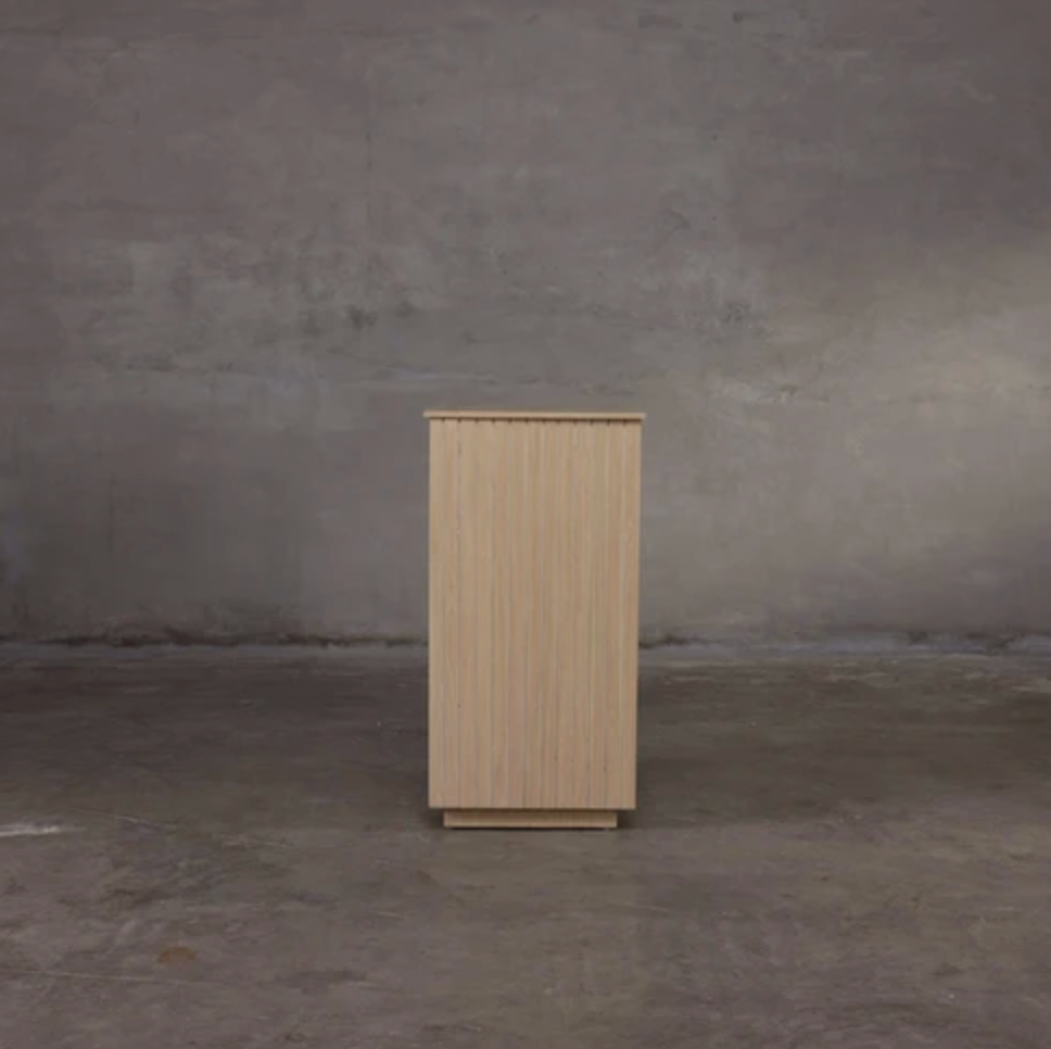 Slat Pedestal