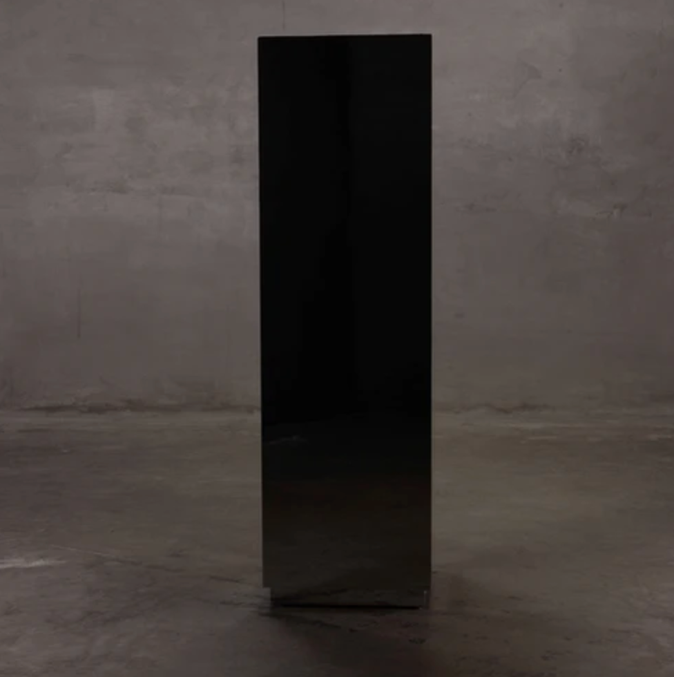 Reflection Pedestal
