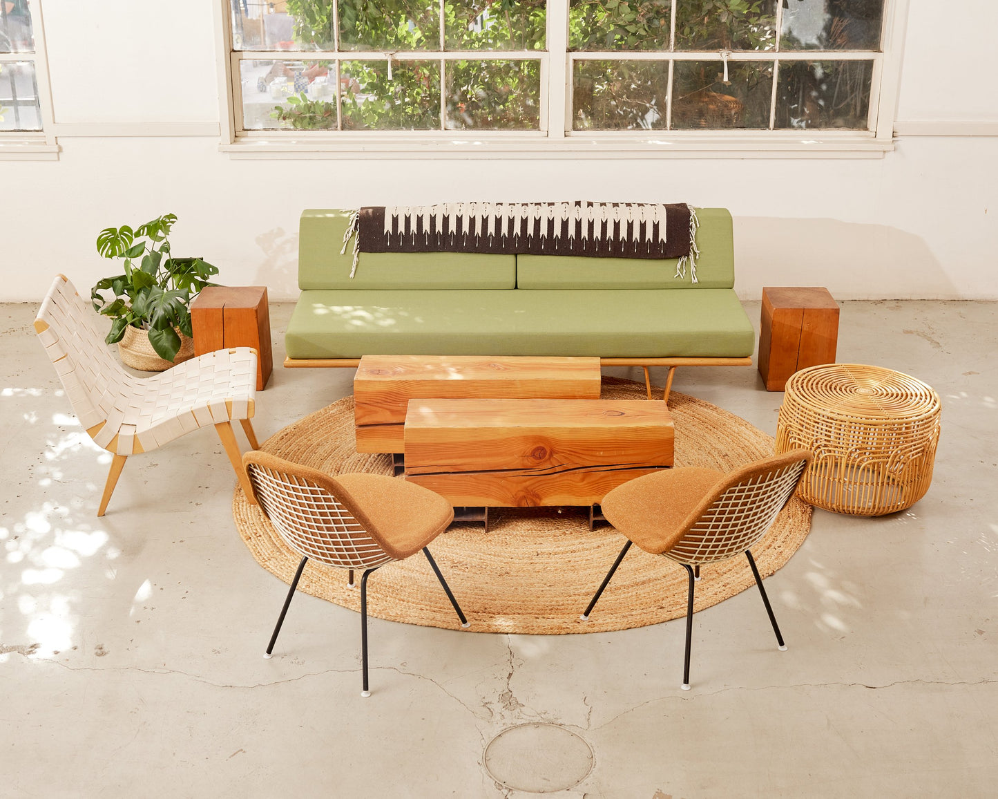 Avocado Toast Lounge