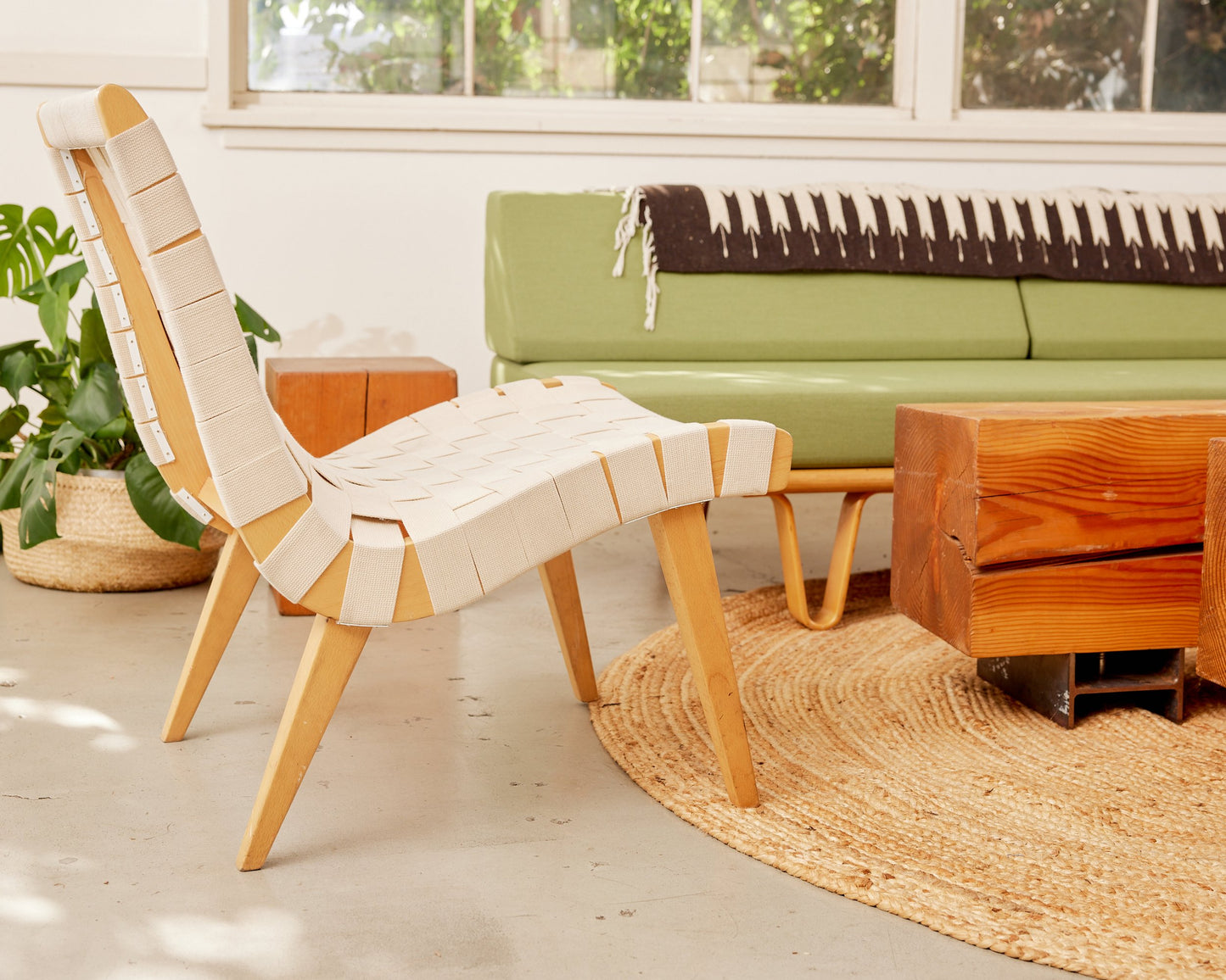 Avocado Toast Lounge