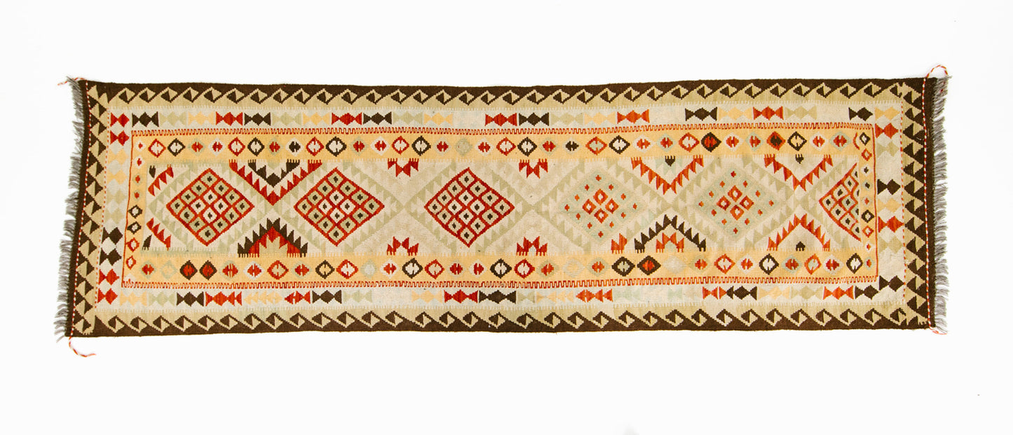 5 1/2 Diamonds Medium Runner