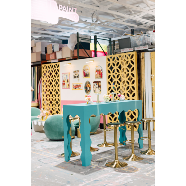 Wanda Wave Communal Table