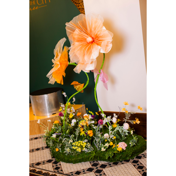 XL Lifesize Faux Floral Garden