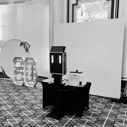 Rental GLAM Photo Booth - 3 Hours