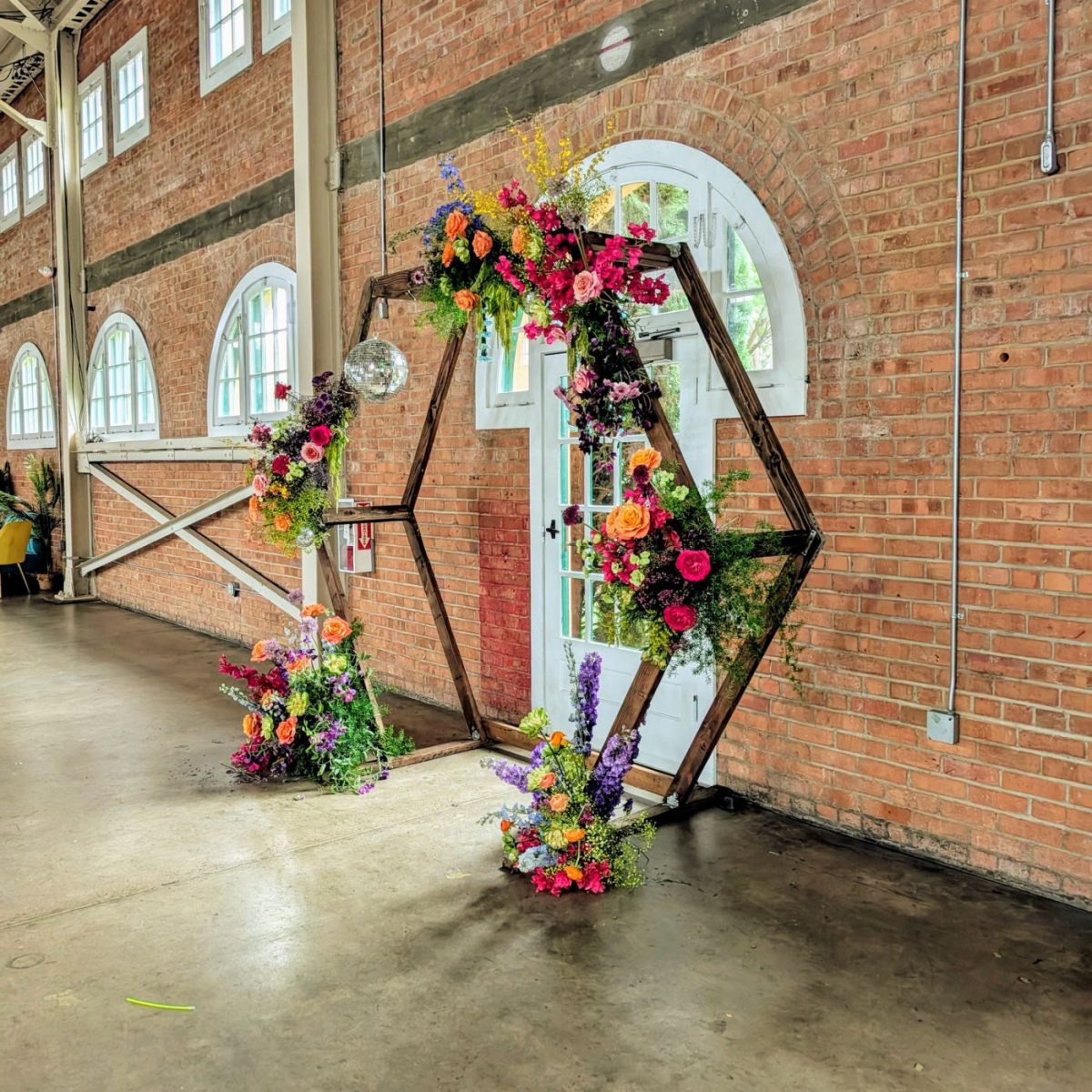 Hickory Hexagon Arch