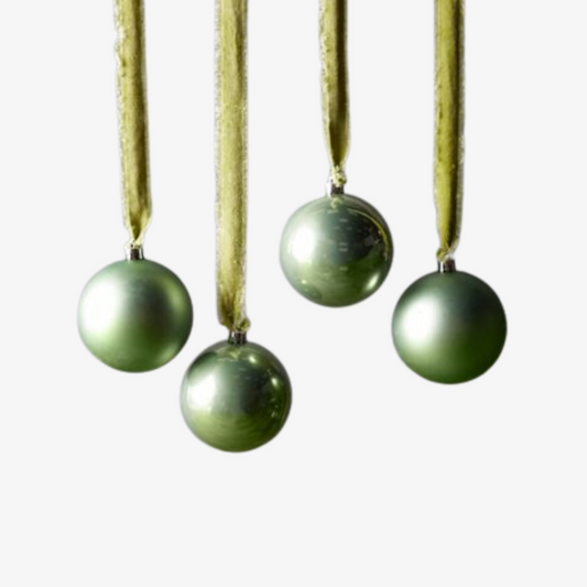 Modern Green Ornament