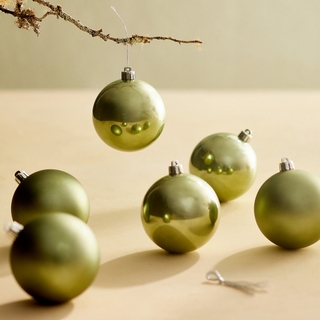 Modern Green Ornament