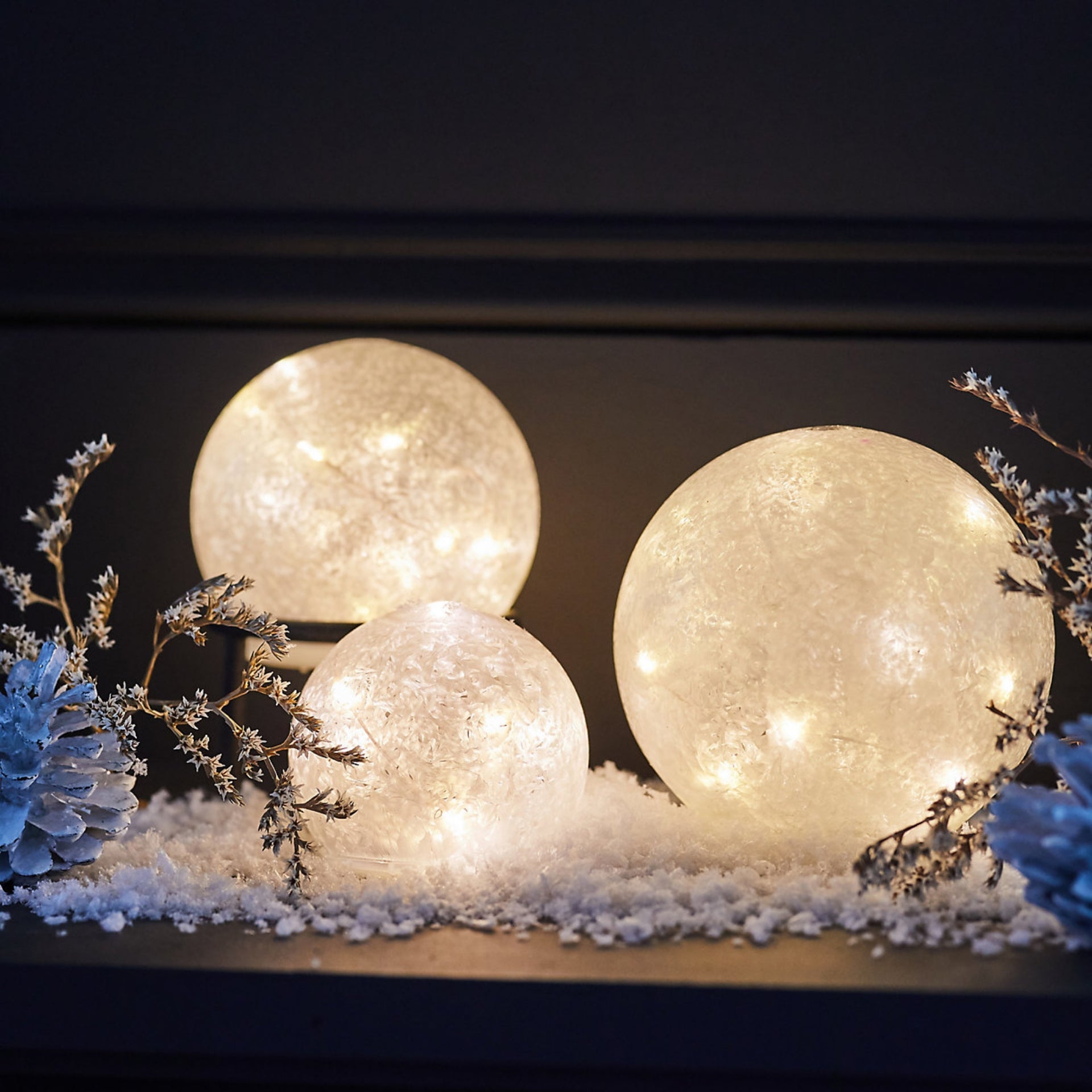 Light Up Baubles
