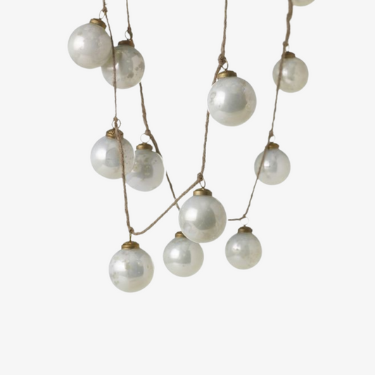 Ornament Garland: Vintage Cream