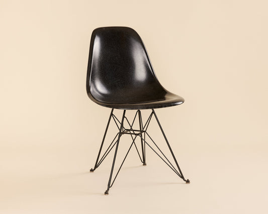 Black Eames Eiffel