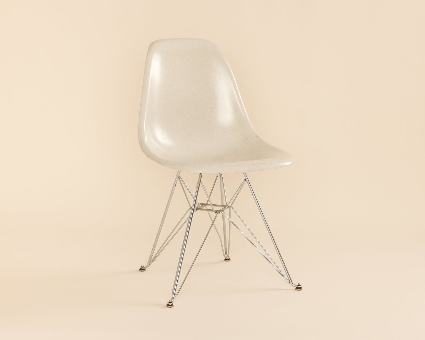 White Eames Eiffel