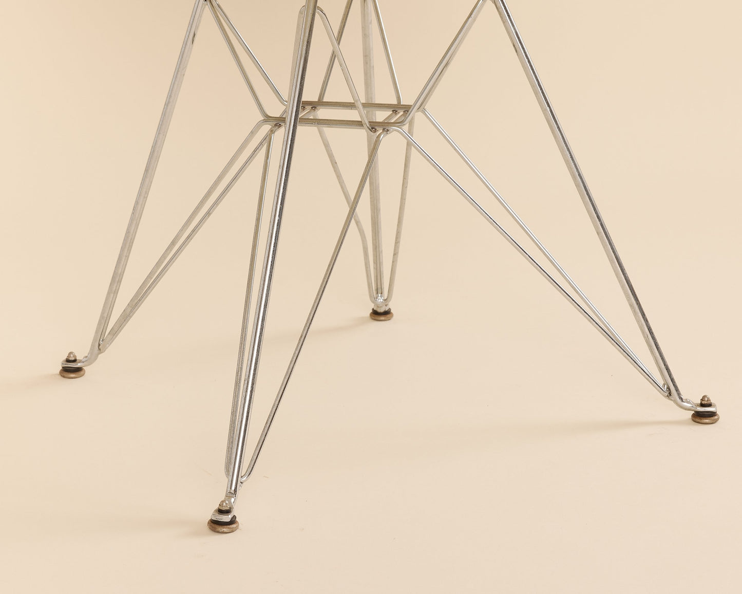 White Eames Eiffel