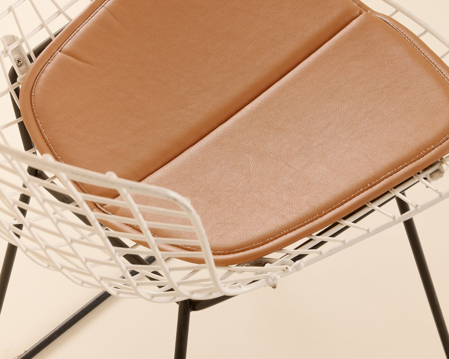 Knoll Bertoia White Chair w/ Tan Cushion